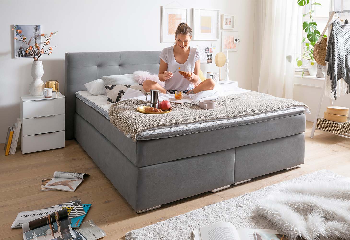 MÖBELSCHAU Boxspringbett Lederoptik grau