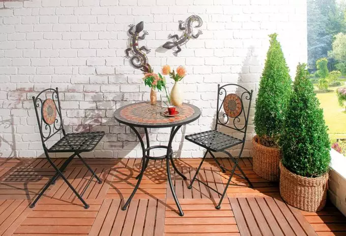 MÖBELSCHAU Gartengruppe Mosaikoptik